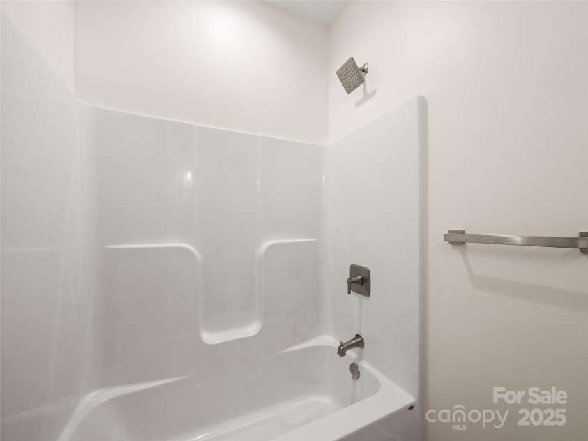 43 Skyvue Court, Saluda, NC 28773.  MLS# CAR4199637, YatesRealty ID 7845. 