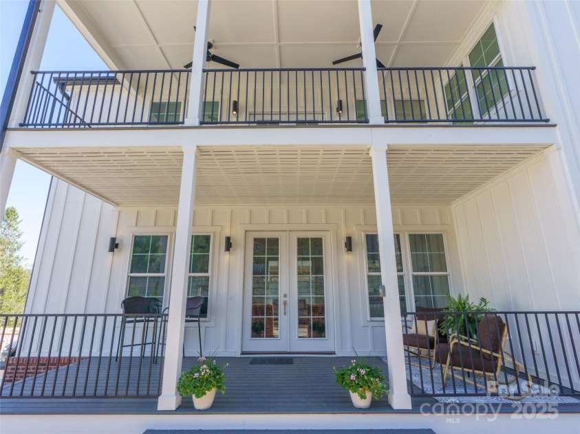 43 Skyvue Court, Saluda, NC 28773.  MLS# CAR4199637, YatesRealty ID 7845. 