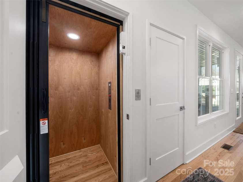 43 Skyvue Court, Saluda, NC 28773.  MLS# CAR4199637, YatesRealty ID 7845. Your own private elevator!