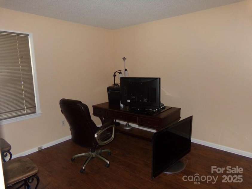 556 Roundtree Circle, Chester, SC 29706.  MLS# CAR4318394, YatesRealty ID 7846. 