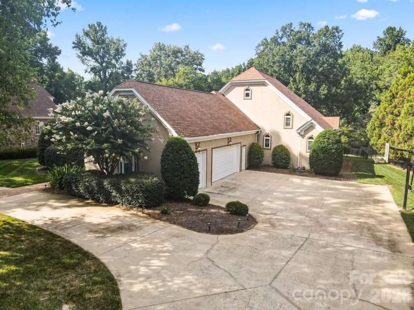 1111 Real Quiet Lane, Waxhaw, NC 28173.  MLS# CAR4349257, YatesRealty ID 7848. 