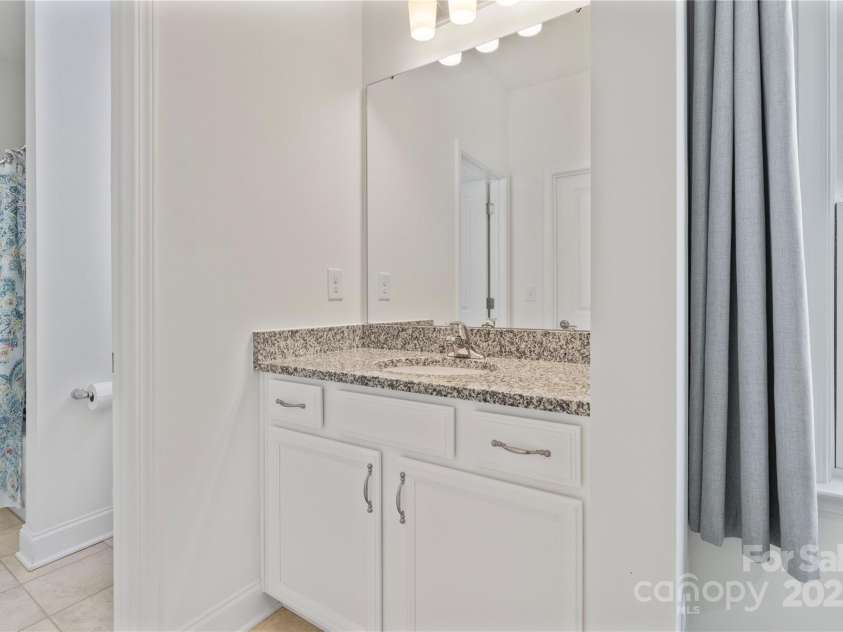 184 Tetcott Street, Mooresville, NC 28115.  MLS# CAR4246979, YatesRealty ID 7848. Jack & Jill Bedroom 4 Side