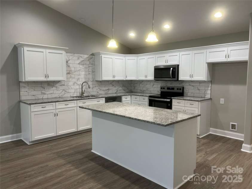 302 Boyd Street, Maiden, NC 28650.  MLS# CAR4291266, YatesRealty ID 7849. Kitchen