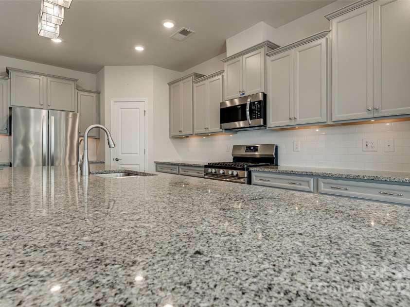 14124 Southbridge Forest Drive, Charlotte, NC 28273.  MLS# CAR4318269, YatesRealty ID 785. 