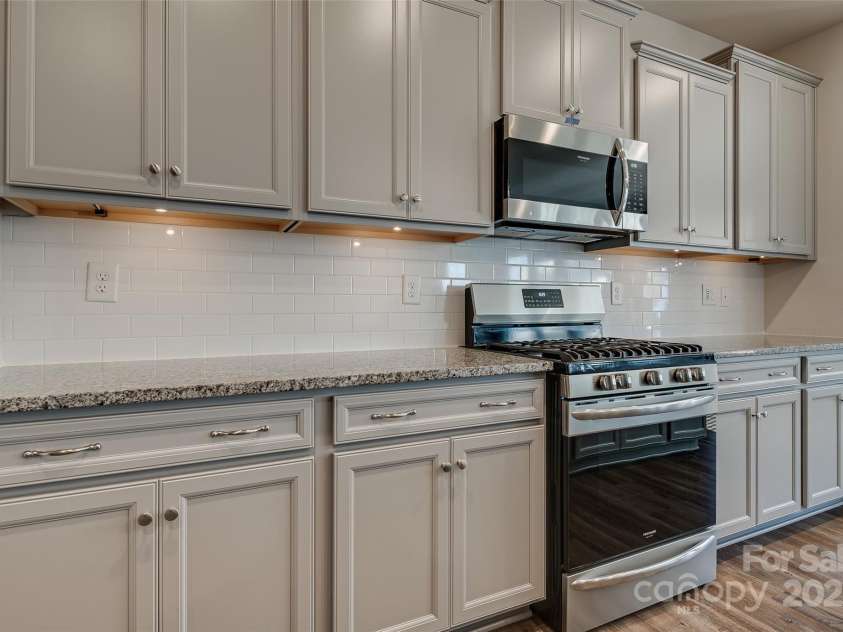 14124 Southbridge Forest Drive, Charlotte, NC 28273.  MLS# CAR4318269, YatesRealty ID 785. 