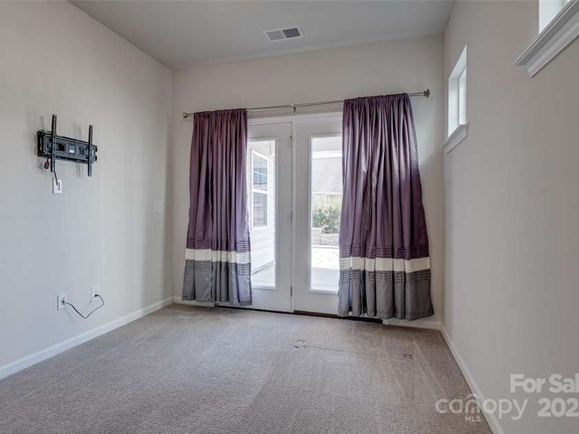 14124 Southbridge Forest Drive, Charlotte, NC 28273.  MLS# CAR4318269, YatesRealty ID 785. 