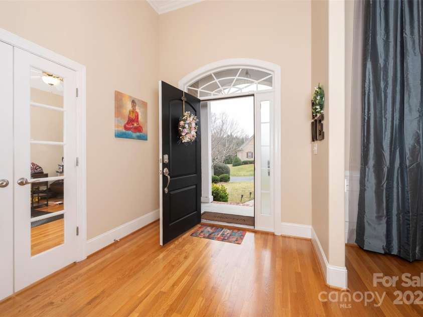 283 Norwood Hills Drive, Winston Salem, NC 27107.  MLS# CAR4333482, YatesRealty ID 785. 