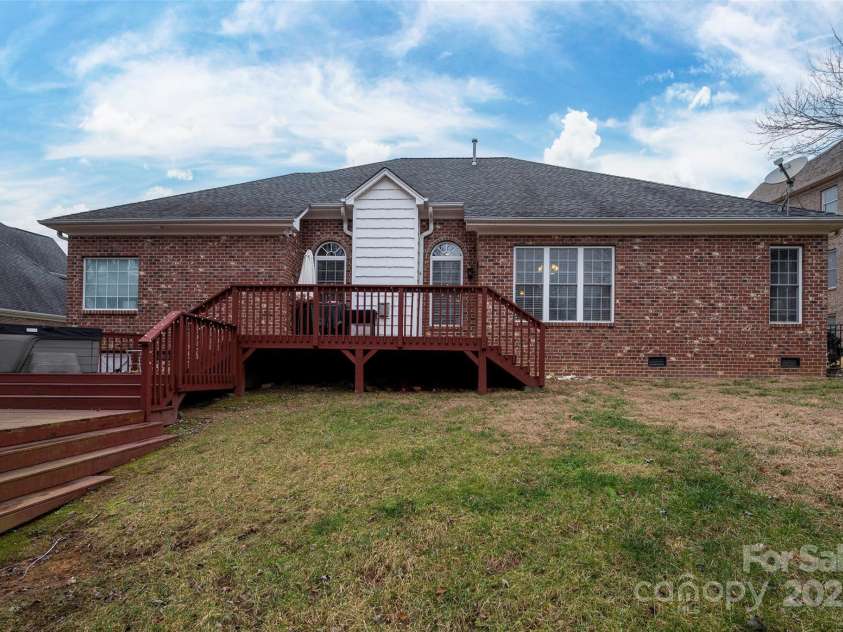 283 Norwood Hills Drive, Winston Salem, NC 27107.  MLS# CAR4333482, YatesRealty ID 785. 
