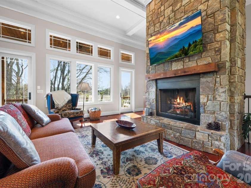 46 N Ridge Lane, Newland, NC 28657.  MLS# CAR4364617, YatesRealty ID 7850. 