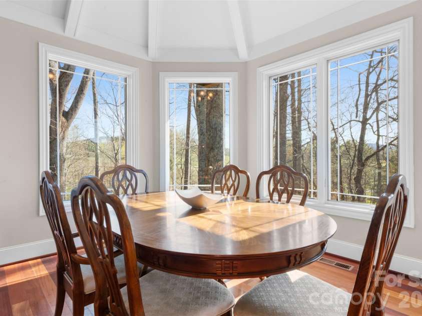 46 N Ridge Lane, Newland, NC 28657.  MLS# CAR4364617, YatesRealty ID 7850. 