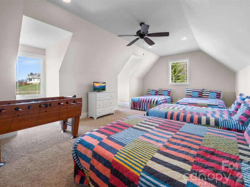 46 N Ridge Lane, Newland, NC 28657.  MLS# CAR4364617, YatesRealty ID 7850. Above garage bedroom