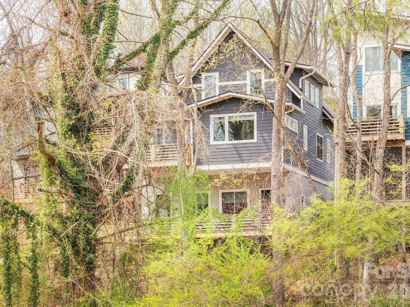 21 Orrinel Way, Asheville, NC 28806.  MLS# CAR4333114, YatesRealty ID 7852. 