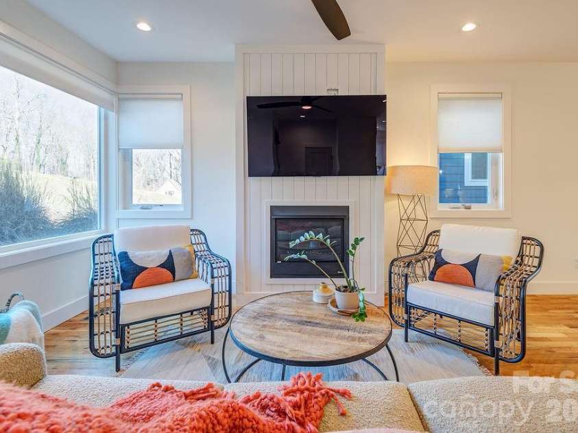 21 Orrinel Way, Asheville, NC 28806.  MLS# CAR4333114, YatesRealty ID 7852. 