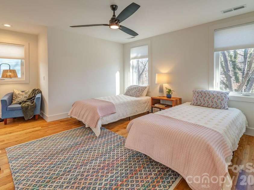 21 Orrinel Way, Asheville, NC 28806.  MLS# CAR4333114, YatesRealty ID 7852. 
