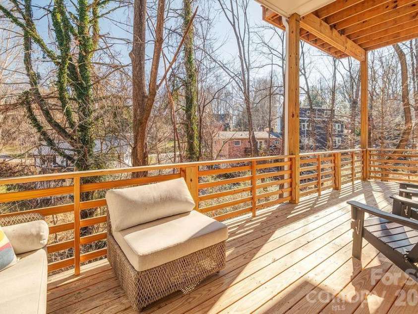 21 Orrinel Way, Asheville, NC 28806.  MLS# CAR4333114, YatesRealty ID 7852. 