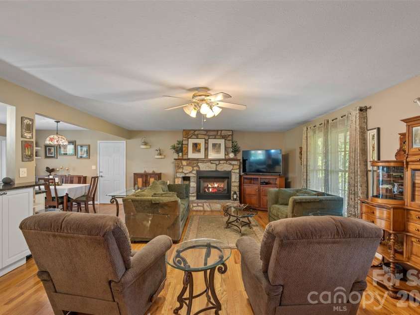 15 Willow Knolls Drive, Weaverville, NC 28787.  MLS# CAR4281968, YatesRealty ID 7854. 