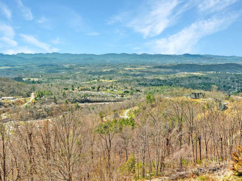 21 Carolina Sunset Pass, Asheville, NC 28804.  MLS# CAR4238184, YatesRealty ID 7854. More views!