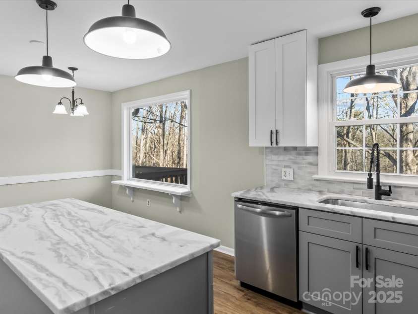 188 Mary Circle, Concord, NC 28025.  MLS# CAR4214632, YatesRealty ID 7856. 