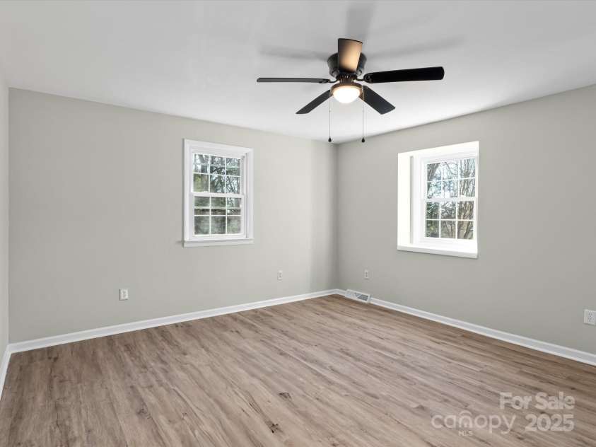 188 Mary Circle, Concord, NC 28025.  MLS# CAR4214632, YatesRealty ID 7856. 