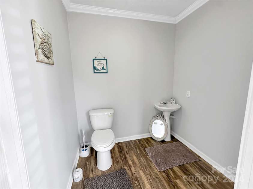 330 Crocker Road, Kings Mountain, NC 28086.  MLS# CAR4183695, YatesRealty ID 7858. 