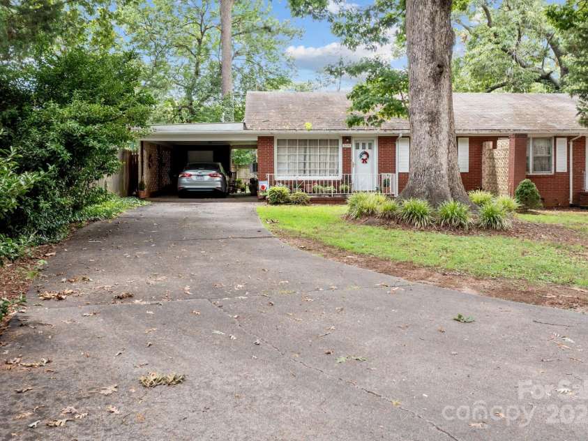 309 Salisbury Avenue, Salisbury, NC 28146.  MLS# CAR4221562, YatesRealty ID 786. 