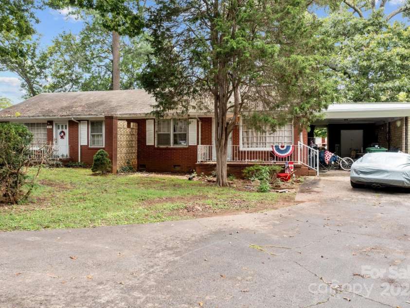 309 Salisbury Avenue, Salisbury, NC 28146.  MLS# CAR4221562, YatesRealty ID 786. 