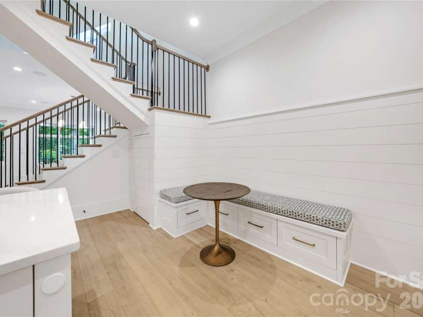 5034 Gilchrist Road, Charlotte, NC 28211.  MLS# CAR4244515, YatesRealty ID 7860. Breakfast Nook for Representation