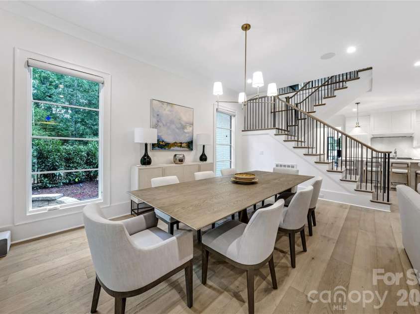 5034 Gilchrist Road, Charlotte, NC 28211.  MLS# CAR4244515, YatesRealty ID 7860. Dining Room for Representation