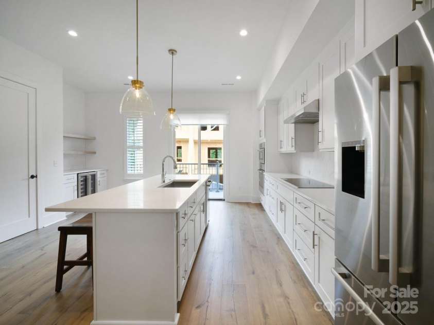 2508 Park Rose Lane, Charlotte, NC 28204.  MLS# CAR4241360, YatesRealty ID 7861. Kitchen