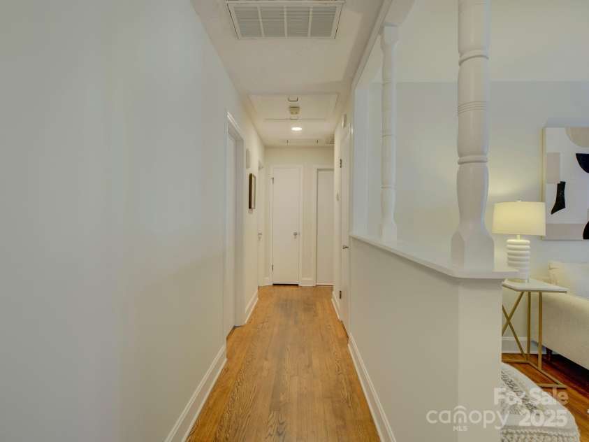 5601 Londonderry Road, Charlotte, NC 28210.  MLS# CAR4247091, YatesRealty ID 7862. Welcome to 5601 Londonderry Road