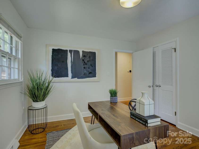 5601 Londonderry Road, Charlotte, NC 28210.  MLS# CAR4247091, YatesRealty ID 7862. Welcome to 5601 Londonderry Road