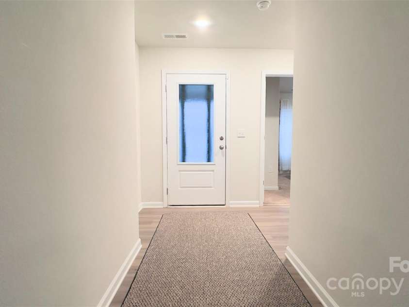 1401 Nia Road, Charlotte, NC 28215.  MLS# CAR4210174, YatesRealty ID 7864. 