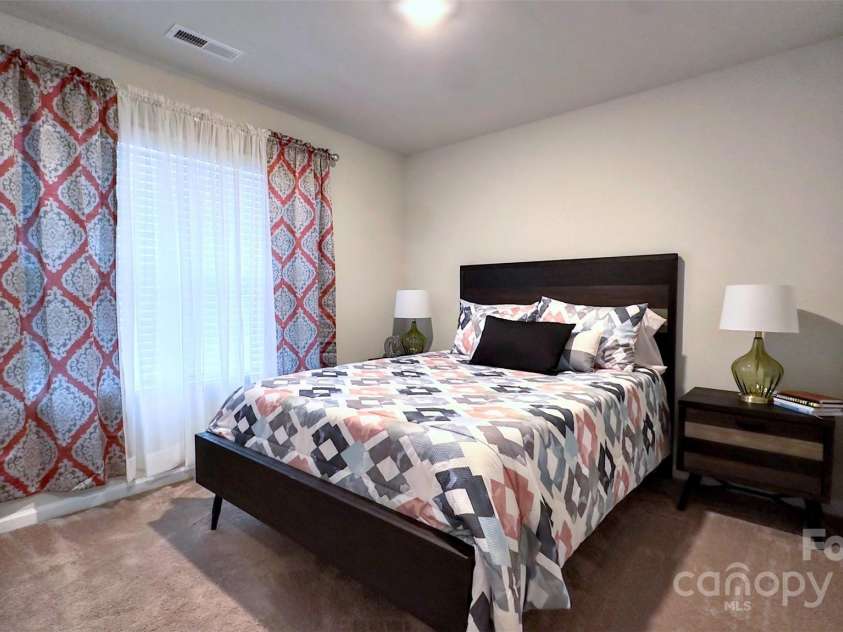 1401 Nia Road, Charlotte, NC 28215.  MLS# CAR4210174, YatesRealty ID 7864. 