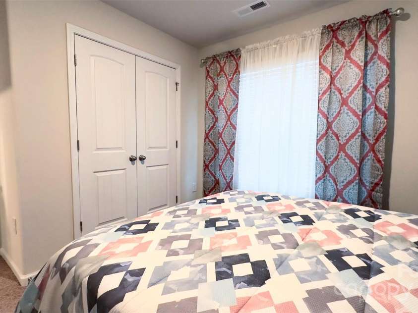 1401 Nia Road, Charlotte, NC 28215.  MLS# CAR4210174, YatesRealty ID 7864. 