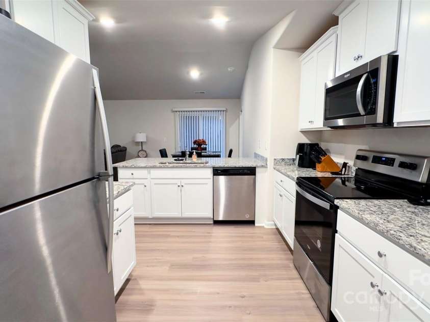 1401 Nia Road, Charlotte, NC 28215.  MLS# CAR4210174, YatesRealty ID 7864. 