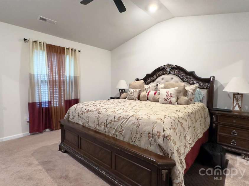 1401 Nia Road, Charlotte, NC 28215.  MLS# CAR4210174, YatesRealty ID 7864. 