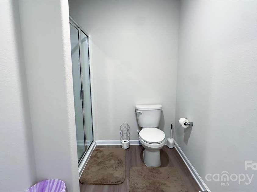 1401 Nia Road, Charlotte, NC 28215.  MLS# CAR4210174, YatesRealty ID 7864. 
