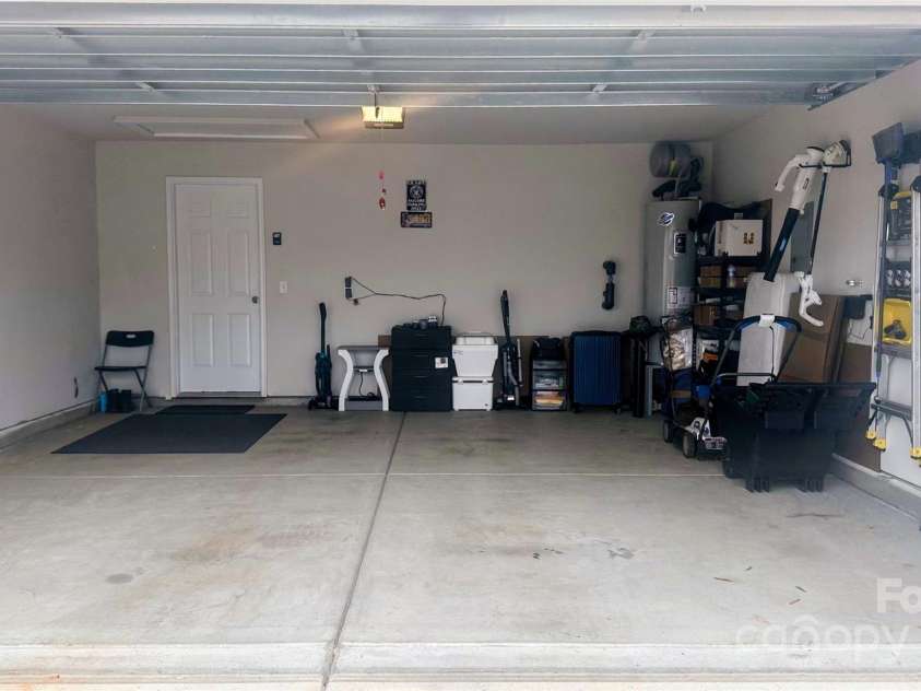 1401 Nia Road, Charlotte, NC 28215.  MLS# CAR4210174, YatesRealty ID 7864. 