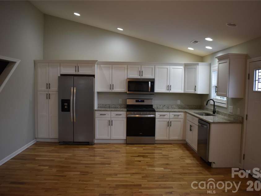 17 Meredith Lane, Marion, NC 28752.  MLS# CAR4249999, YatesRealty ID 7864. 