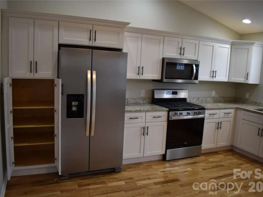 17 Meredith Lane, Marion, NC 28752.  MLS# CAR4249999, YatesRealty ID 7864. 
