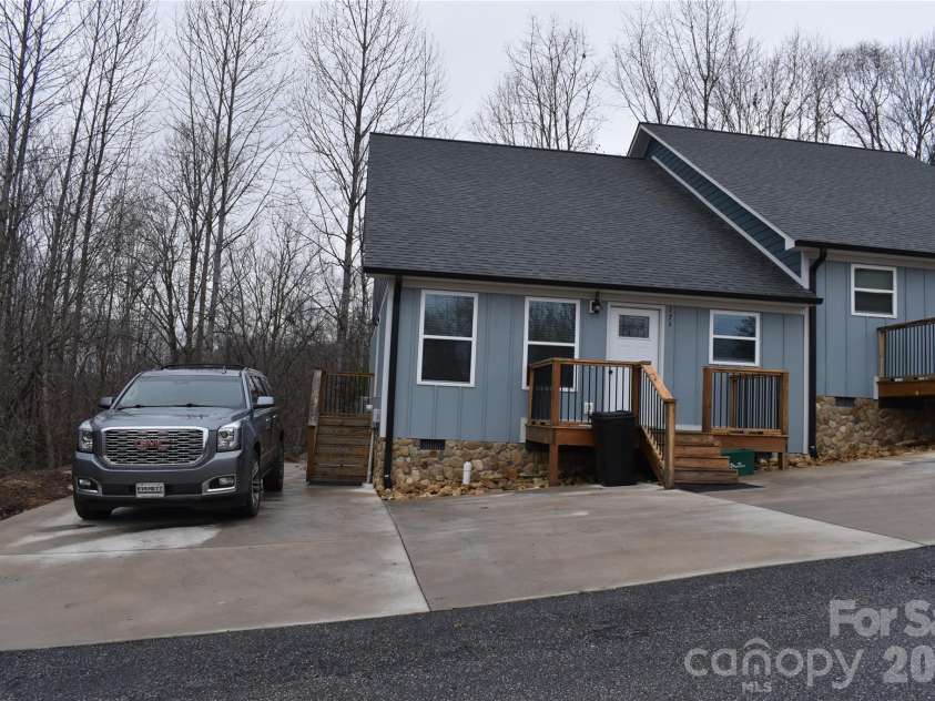 17 Meredith Lane, Marion, NC 28752.  MLS# CAR4249999, YatesRealty ID 7864. 
