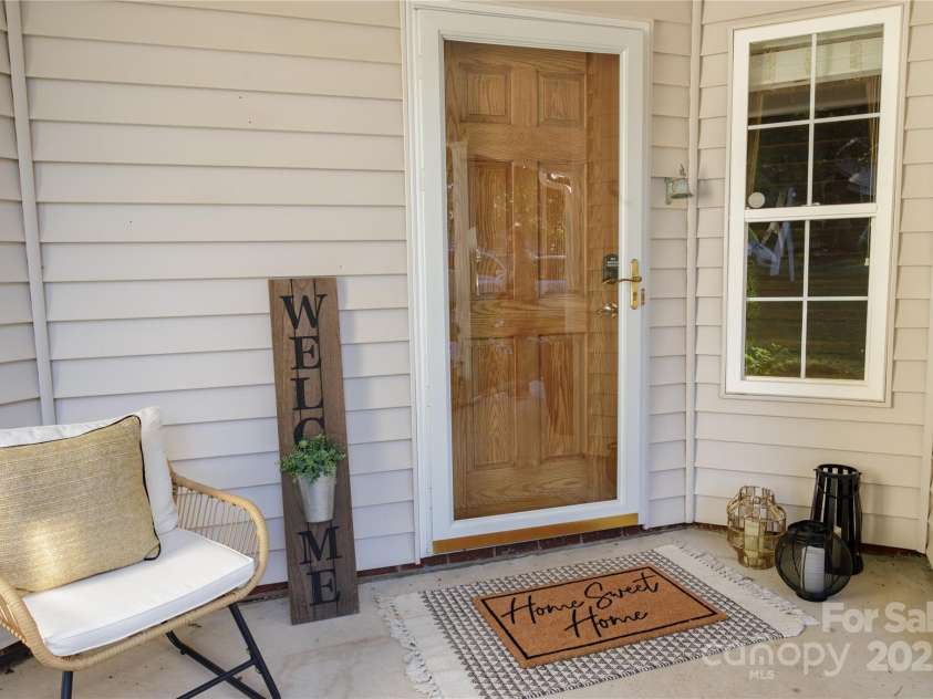 119 Ashwood Lane, Mooresville, NC 28117.  MLS# CAR4265345, YatesRealty ID 7865. Entry