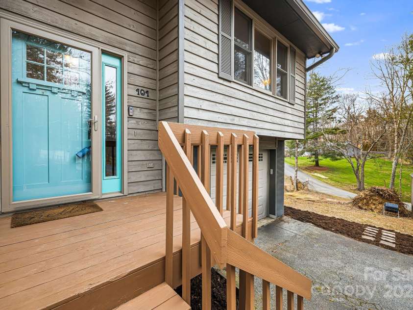 101 Timberleaf Court, Fletcher, NC 28732.  MLS# CAR4230546, YatesRealty ID 7866. 