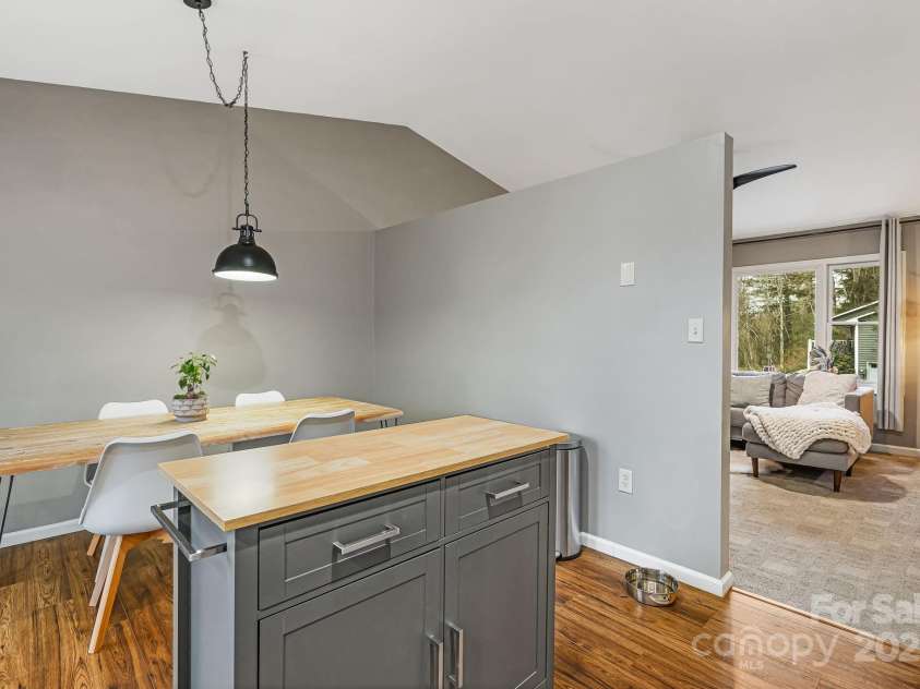 101 Timberleaf Court, Fletcher, NC 28732.  MLS# CAR4230546, YatesRealty ID 7866. 