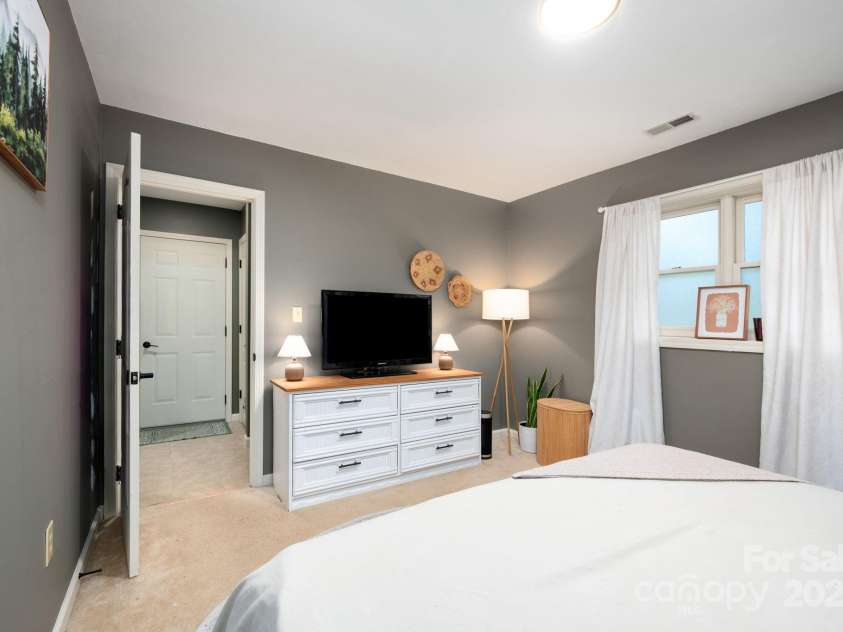 101 Timberleaf Court, Fletcher, NC 28732.  MLS# CAR4294041, YatesRealty ID 7866. 