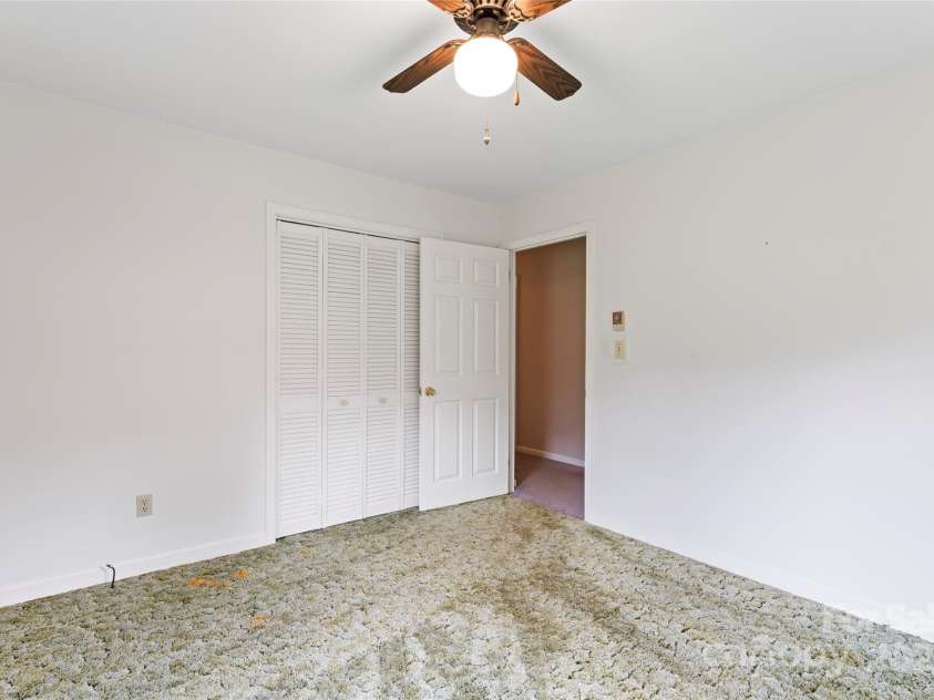 320 Forest Park Drive, Denton, NC 27239.  MLS# CAR4292662, YatesRealty ID 7866. 