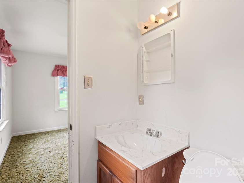 320 Forest Park Drive, Denton, NC 27239.  MLS# CAR4292662, YatesRealty ID 7866. 