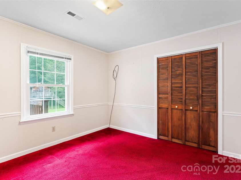 320 Forest Park Drive, Denton, NC 27239.  MLS# CAR4292662, YatesRealty ID 7866. 