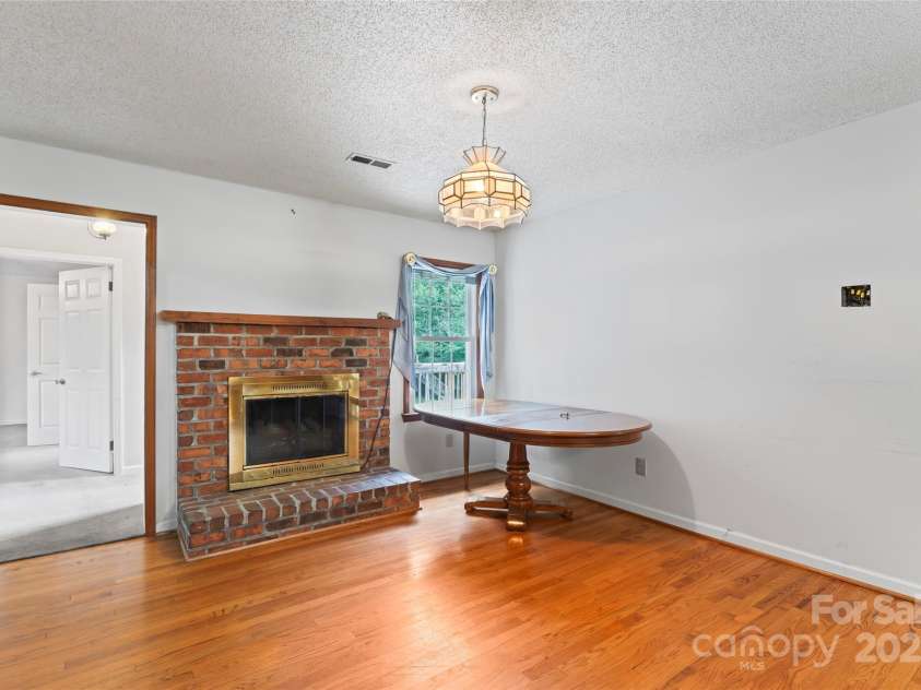 320 Forest Park Drive, Denton, NC 27239.  MLS# CAR4292662, YatesRealty ID 7866. 