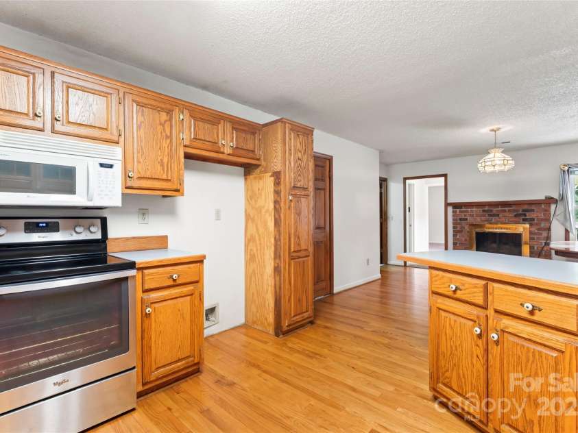 320 Forest Park Drive, Denton, NC 27239.  MLS# CAR4292662, YatesRealty ID 7866. 